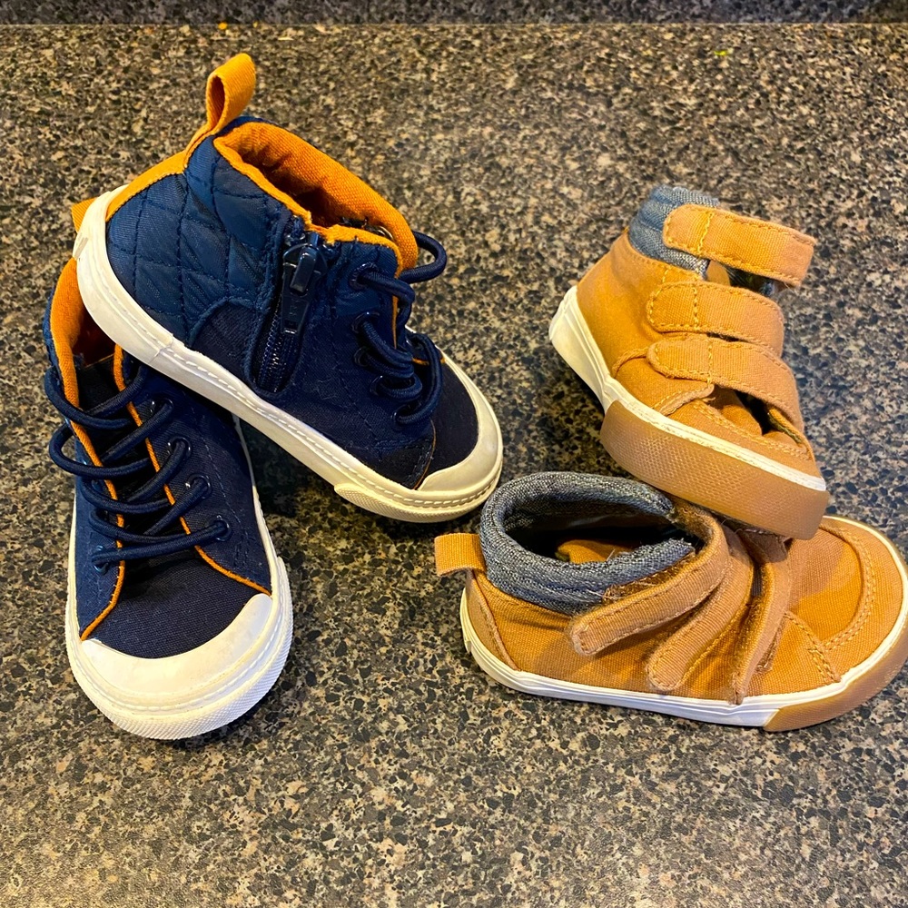Toddler boys shoes. Size 5, old navy. Very good condition,like new